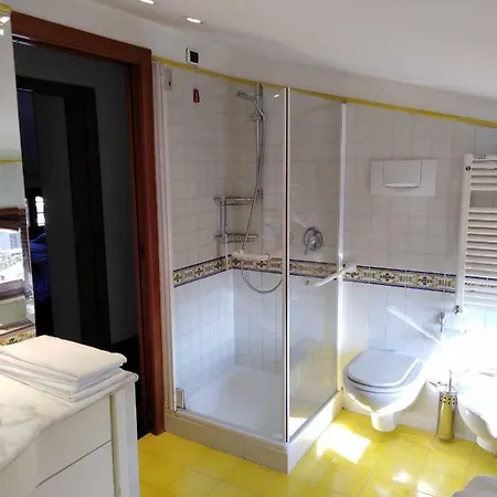 71 Via Vittorio Emanuele, Vista Lago E Terme Appartamento *